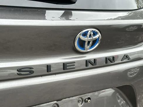 Used 2024 Toyota Sienna XLE w/ XLE Plus Package AWD/4WD image 29