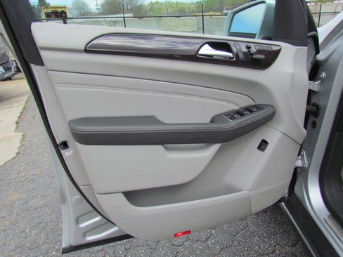 Used 2014 Mercedes-Benz ML 350 4MATIC image 11