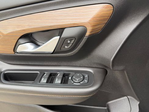 Used 2018 GMC Terrain SLE w/ Driver Convenience Package image 26