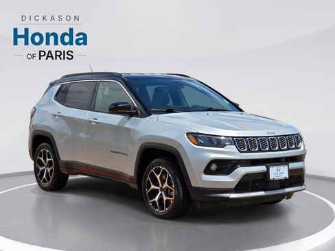 Used 2025 Jeep Compass Limited AWD/4WD image 3