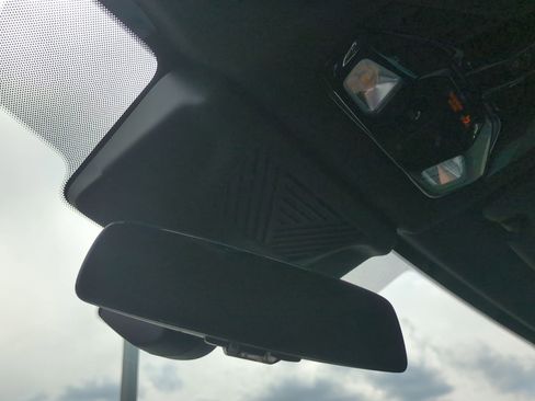 Certified 2025 BMW X1 xDrive28i w/ Technology Package image 25