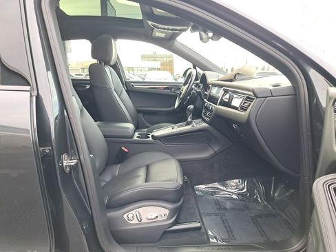 Used 2020 Porsche Macan image 17