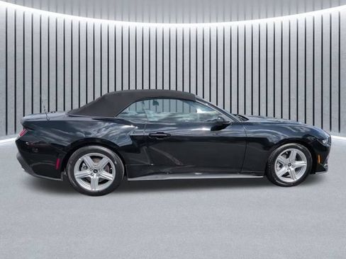 Used 2026 Ford Mustang Premium RWD image 3