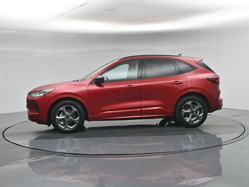 Used 2023 Ford Escape ST-Line w/ Tech Pack #1 FWD image 30
