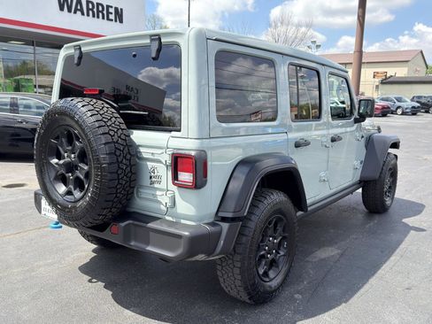 Used 2023 Jeep Wrangler Unlimited w/ Sun & Screen Package AWD/4WD image 15