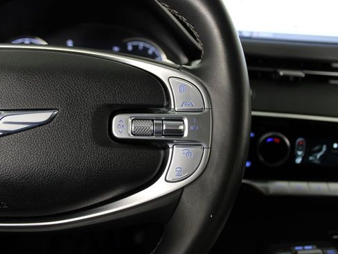 Used 2025 Genesis GV70 2.5T image 17