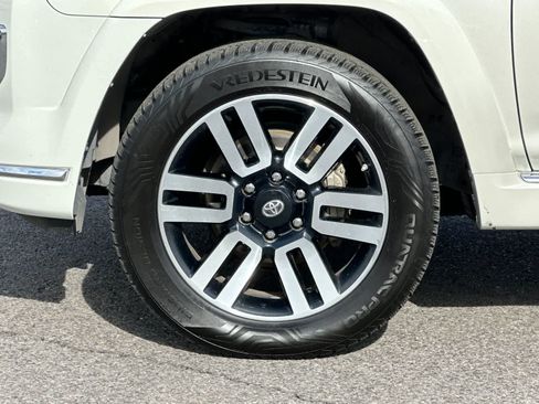 Used 2018 Toyota 4Runner Limited image 27