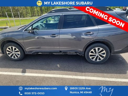 Used 2020 Subaru Outback Premium w/ Tech Package 1 AWD/4WD image 3