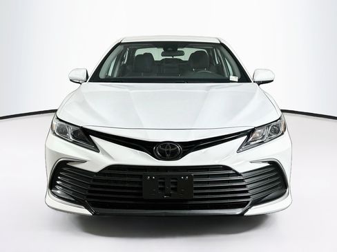 Used 2023 Toyota Camry LE FWD image 2