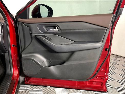 Used 2023 Nissan Rogue SL w/ SL Premium Package FWD image 23