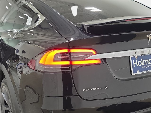 Used 2018 Tesla Model X AWD/4WD image 32