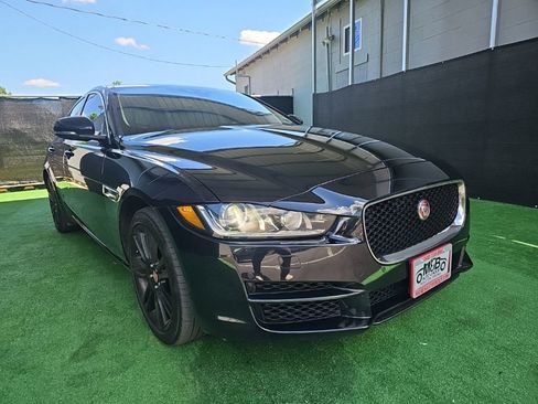 Used 2019 Jaguar XE Premium AWD/4WD image 2
