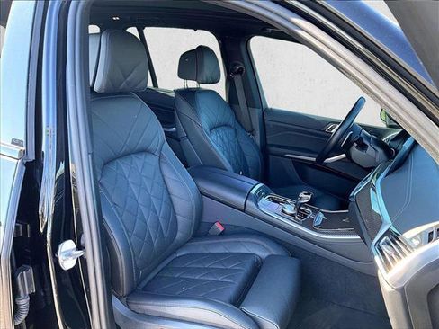 Used 2023 BMW X5 M50i w/ Executive Package image 9
