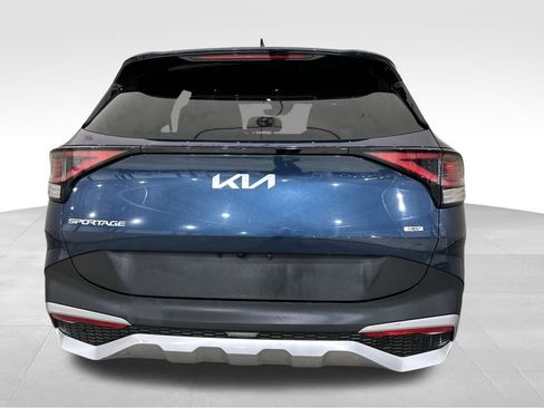 Used 2023 Kia Sportage EX image 4