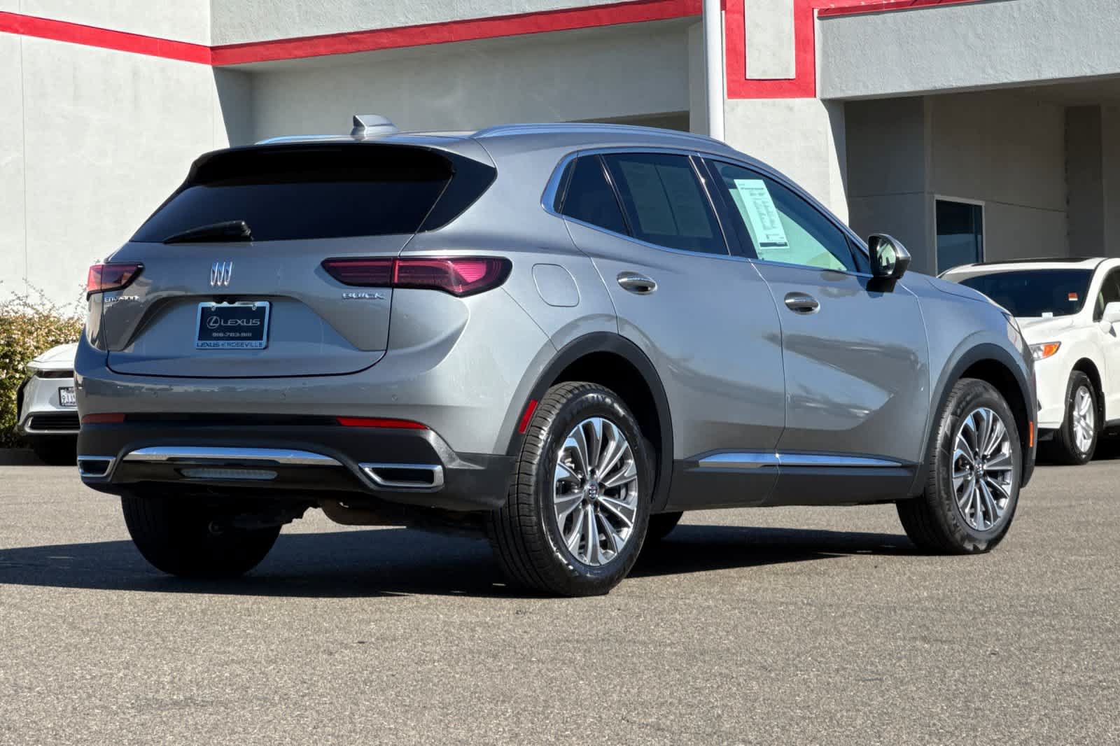 Used 2024 Buick Envision Preferred AWD/4WD image 2