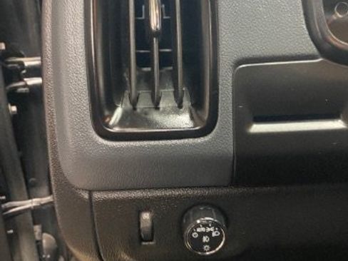 Used 2017 Chevrolet Colorado Z71 RWD image 21