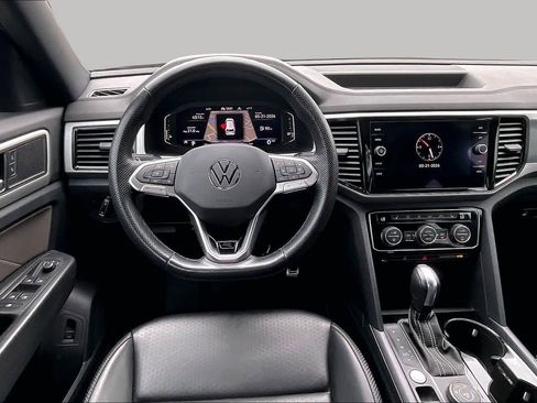 Used 2022 Volkswagen Atlas Cross Sport SEL R-Line AWD/4WD image 6