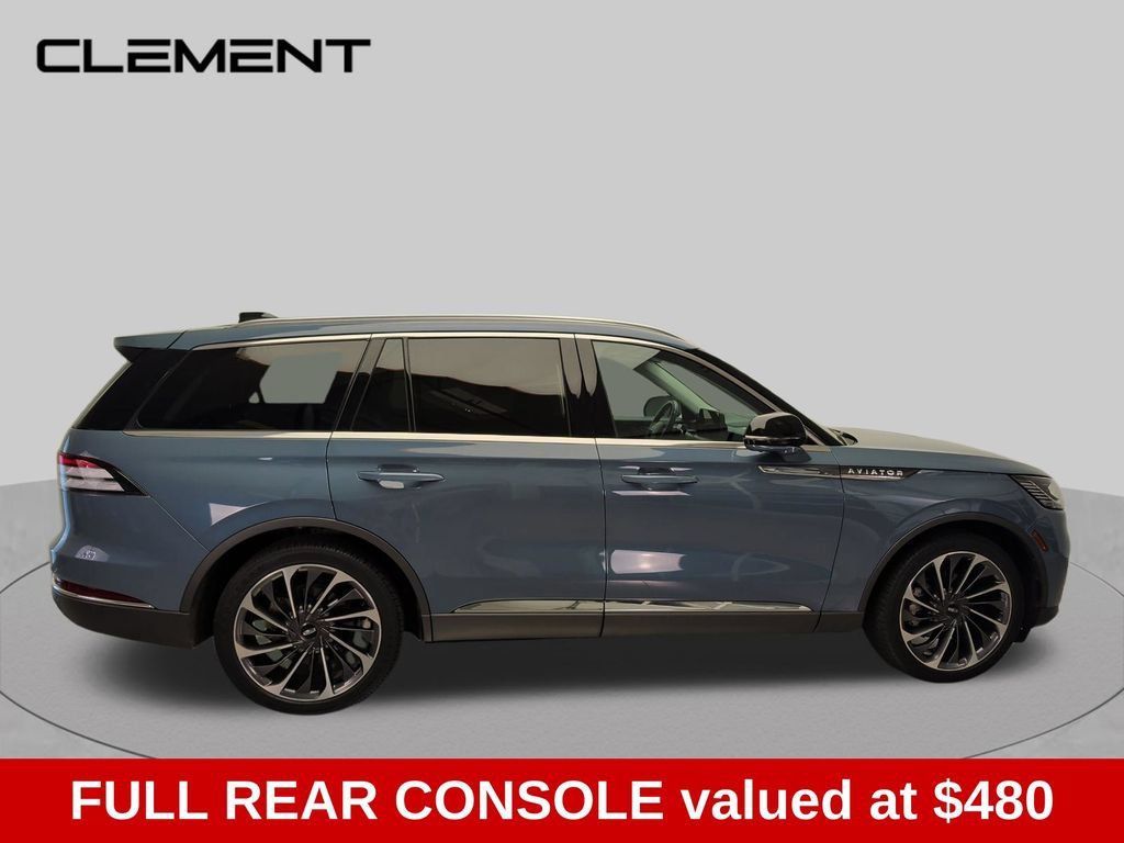 Used 2025 Lincoln Aviator Reserve w/ Equipment Group 201A AWD/4WD image 7