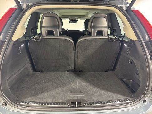 Used 2022 Volvo XC90 T5 Momentum w/ Advanced Package image 30