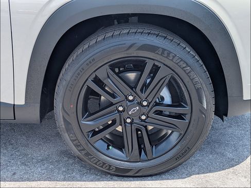 New 2026 Chevrolet Trax ACTIV w/ Driver Confidence Package FWD image 12