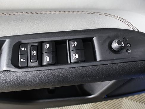 Used 2025 Jeep Compass Limited AWD/4WD image 35