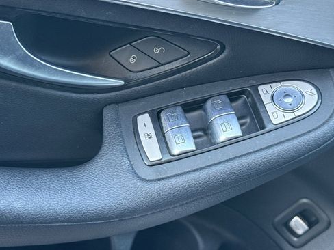 Used 2021 Mercedes-Benz GLC 300 GLC 300 image 12