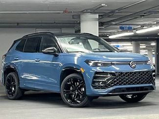 New 2026 Volkswagen Tiguan SE R-Line AWD/4WD video 2