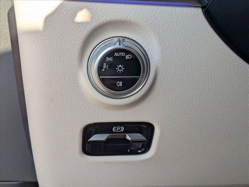 Used 2024 Mercedes-Benz CLE 450 4MATIC Cabriolet image 16