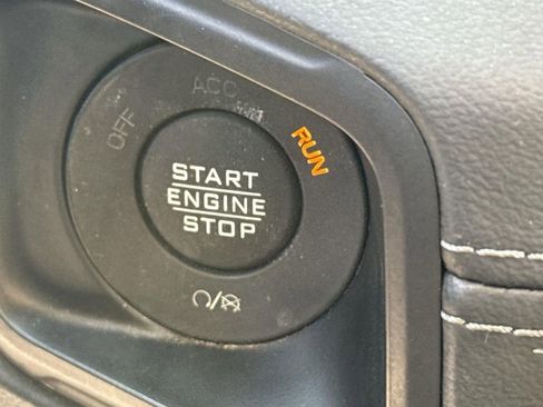 Used 2024 Jeep Wrangler Sahara image 15