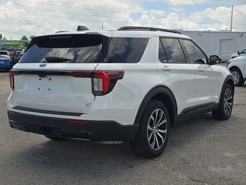Used 2026 Ford Explorer ST-Line RWD image 5
