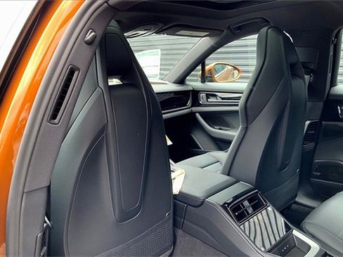 New 2025 Porsche Panamera 4 image 25