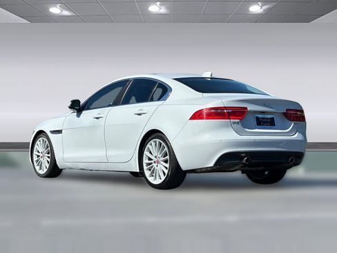 Used 2017 Jaguar XE First Edition image 3