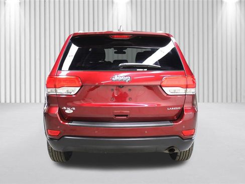 Used 2019 Jeep Grand Cherokee Laredo image 4