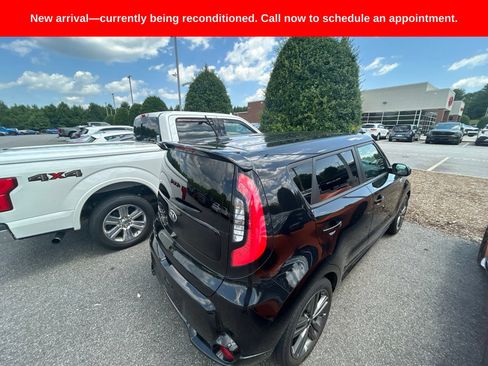 Used 2016 Kia Soul + w/ Tarmac Special Edition FWD image 7