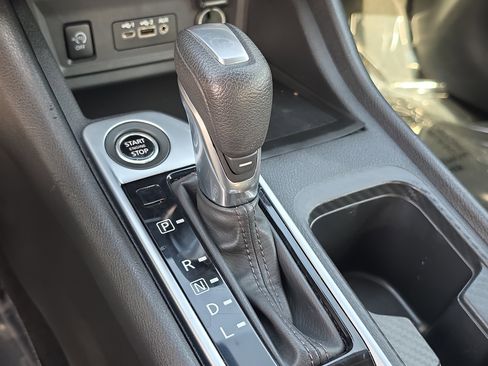 Used 2024 Nissan Sentra SV FWD image 27