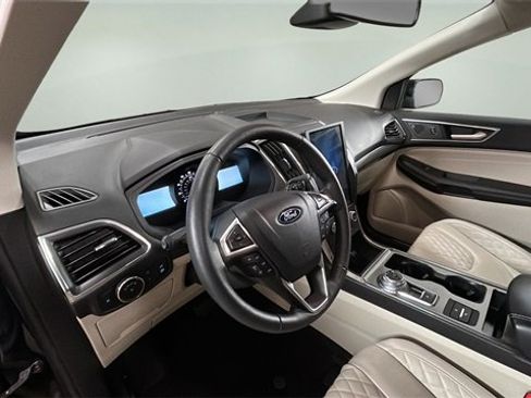 Used 2024 Ford Edge Titanium image 14