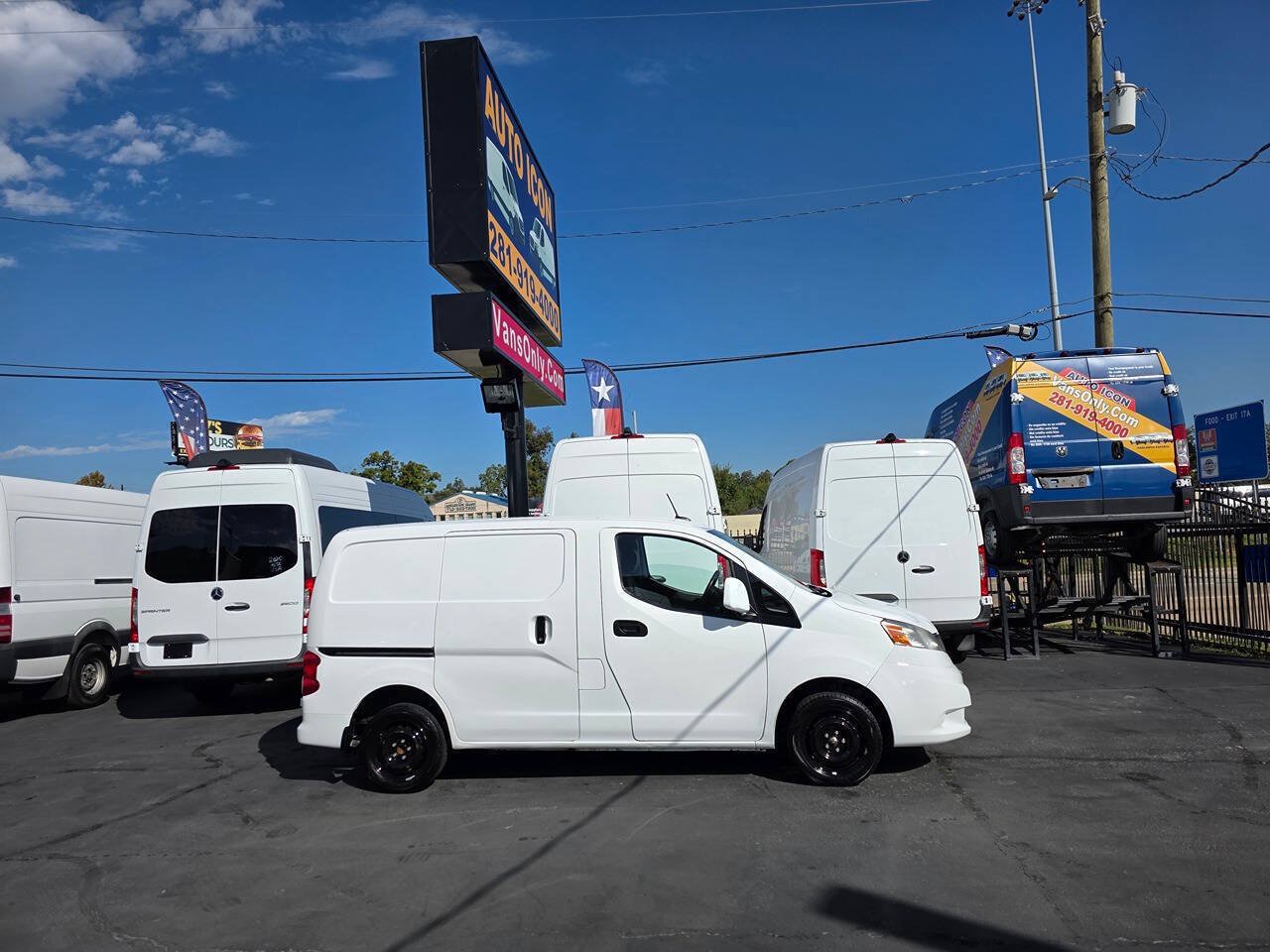 Used 2020 Nissan NV200 SV FWD image 3