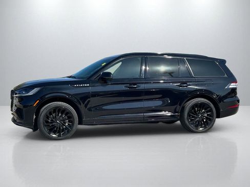 Used 2025 Lincoln Aviator Reserve w/ Jet Appearance Package image 8