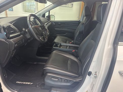 Used 2023 Honda Odyssey Elite image 10