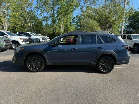 Used 2025 Subaru Outback Onyx Edition AWD/4WD image 2