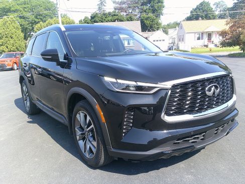 Used 2023 INFINITI QX60 Luxe w/ Cargo Package AWD/4WD image 11