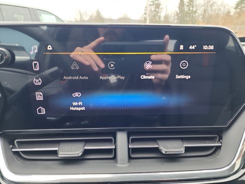 New 2026 Chevrolet Trax RS w/ Sunroof Package image 16