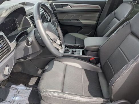 Used 2023 Volkswagen Atlas Cross Sport SE w/ Panoramic Sunroof Package AWD/4WD image 17