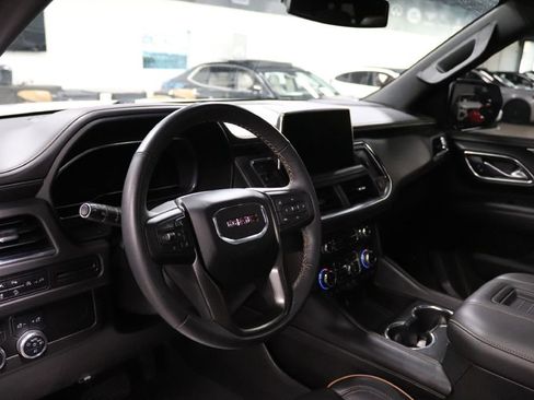 Used 2022 GMC Yukon XL AT4 image 12