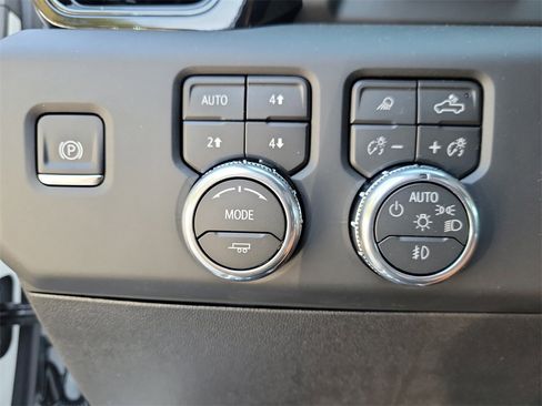 New 2026 GMC Sierra 3500 AT4 w/ AT4 Premium Plus Package image 20