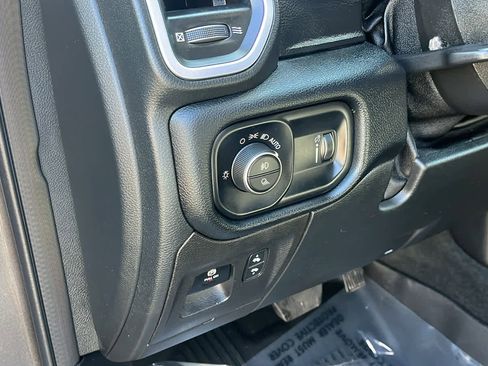 Used 2021 RAM 1500 Big Horn image 23