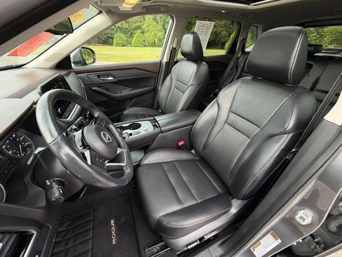 Certified 2023 Nissan Rogue SL w/ SL Premium Package FWD image 11