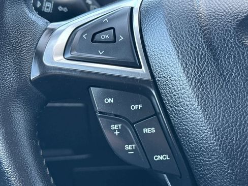 Used 2022 Ford Edge SEL image 26