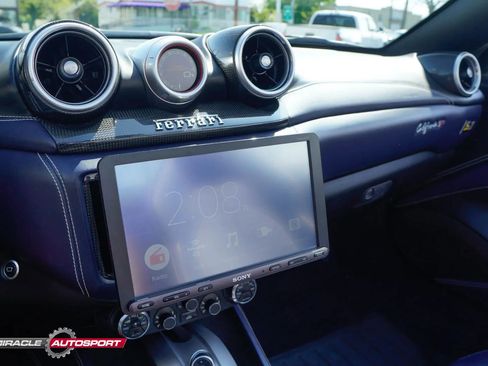 Used 2015 Ferrari California T RWD image 38