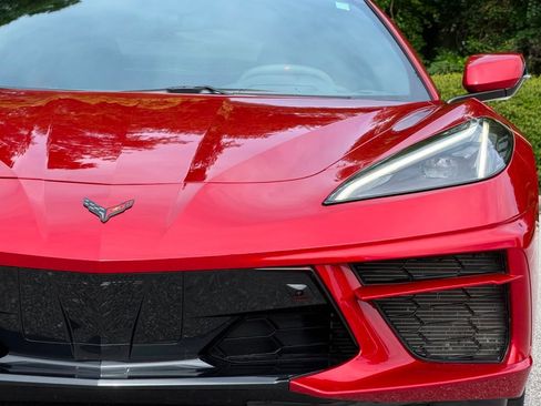 Used 2021 Chevrolet Corvette Stingray Premium Cpe w/ Engine Appearance Package RWD image 11
